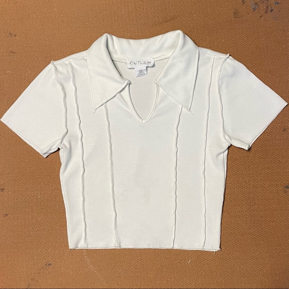 FITTED WHITE CROP TOP